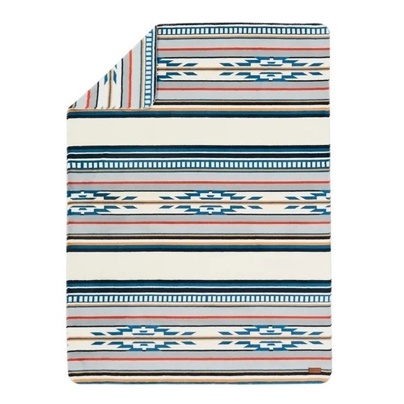Pendleton‎ Plush Throw Saltillo Stripe 50 x70 - Picture 2 of 3